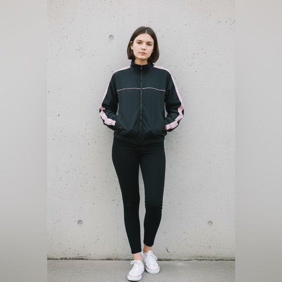 Forever 21 Jackets & Blazers - ( Forever 21) Black and purple Women's windbreaker Jacket